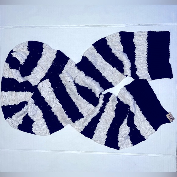 UGG Cable Knit Striped Scarf| Extra Long - Picture 2 of 4